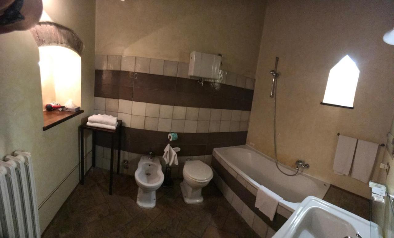 Camere Della Vecchia Posta Trevi Eksteriør bilde