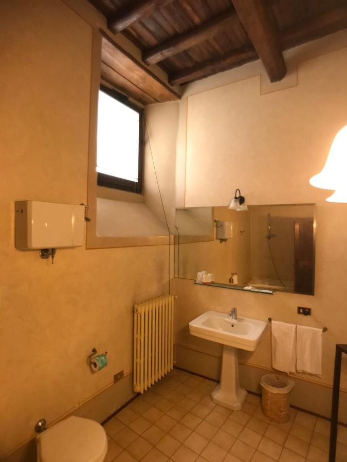 Camere Della Vecchia Posta Trevi Eksteriør bilde