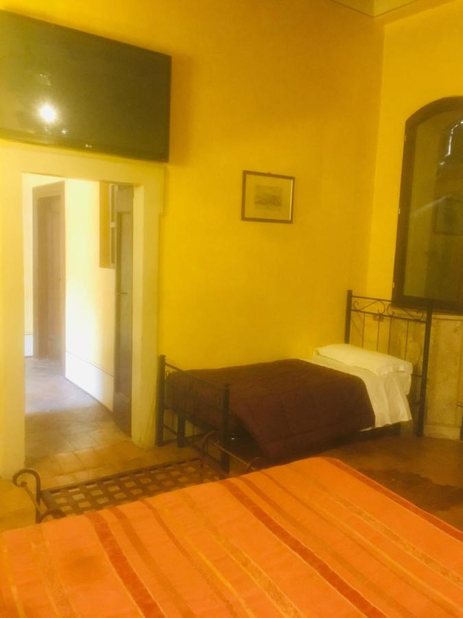 Camere Della Vecchia Posta Trevi Eksteriør bilde